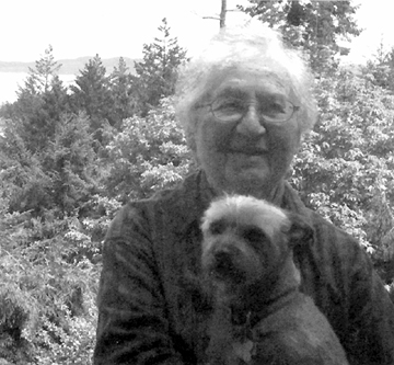 Dee Bailin and her dog Rusty. PHOTO: Wendy Innes.