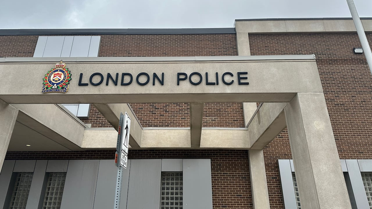 London police headquarters on Dundas Street. PHOTO: Michelle Both/CBC