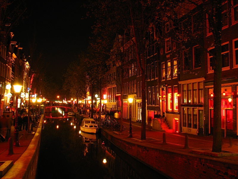 De Wallen red-light district in Amsterdam. Photo credit: Rungbachduong/Wikimedia